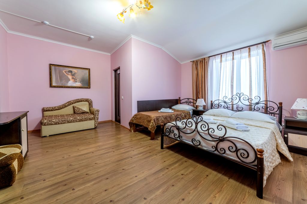 Четырёхместный номер улучшенный 3.2