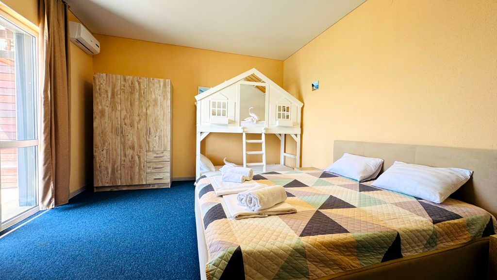 Семейный люкс с двухъярусной кроватью