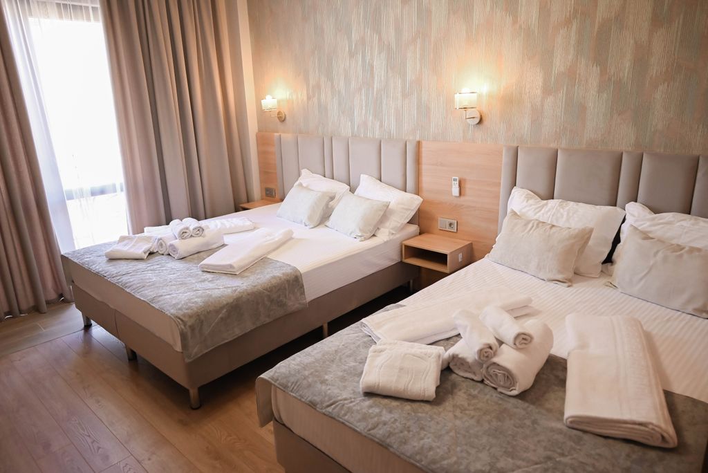 Четырёхместный номер Четырехместный номер Стандарт Улучшенный с балконом