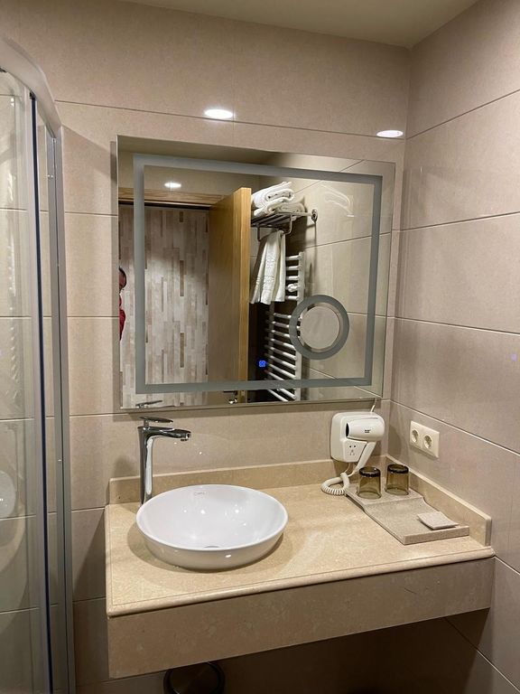 Двухместный номер с 2 отдельными кроватями улучшенный с видом на море