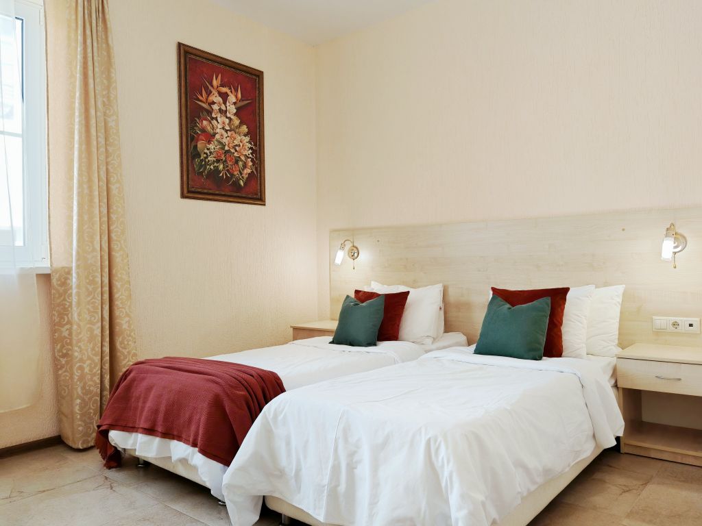 Трёхместный номер комфорт, тишина, прохлада и уют!