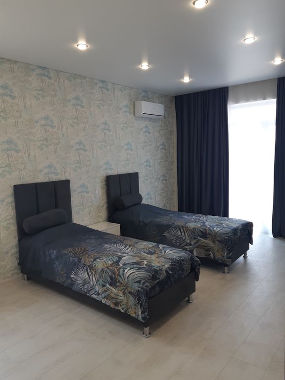 Двухместный номер с 2 отдельными кроватями улучшенный с видом на горы