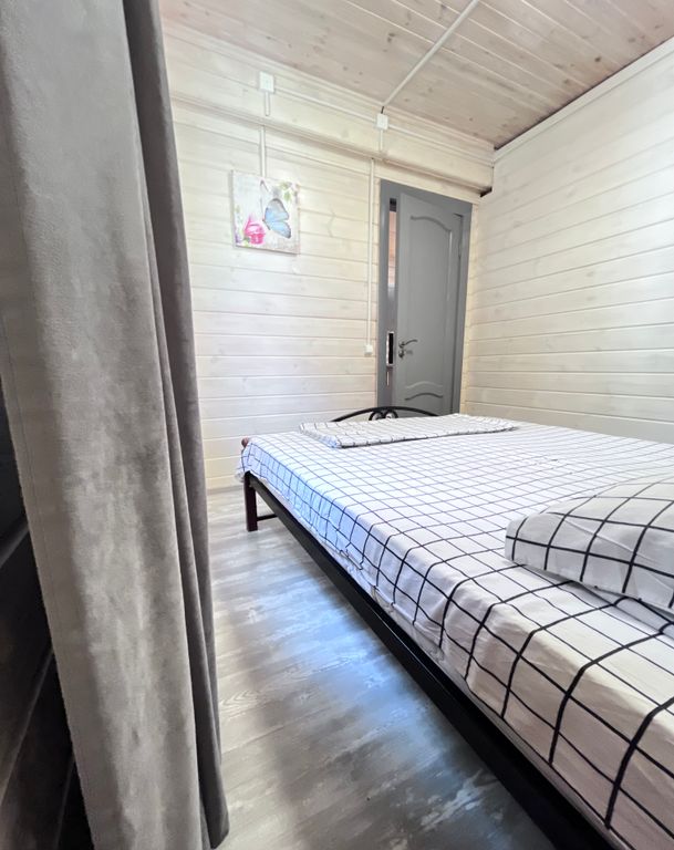 Дом  деревянный двухэтажный