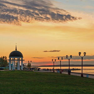 Нил Варламов