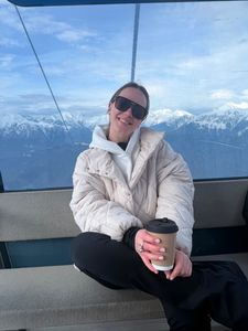 Александра Анисимова