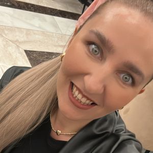 Алина Конова